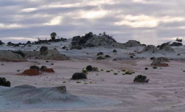 Walls of China’s eerie moonscape at sunset, Mungo National Park